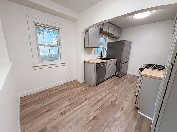 2nd image of 2715 Irving Ave N