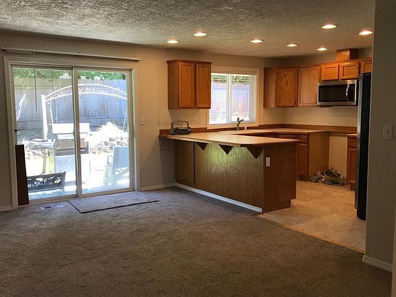 Kitchen family room