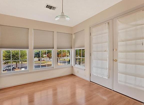 4th image of 10205 Wolfe Manor Ct Unit 1011