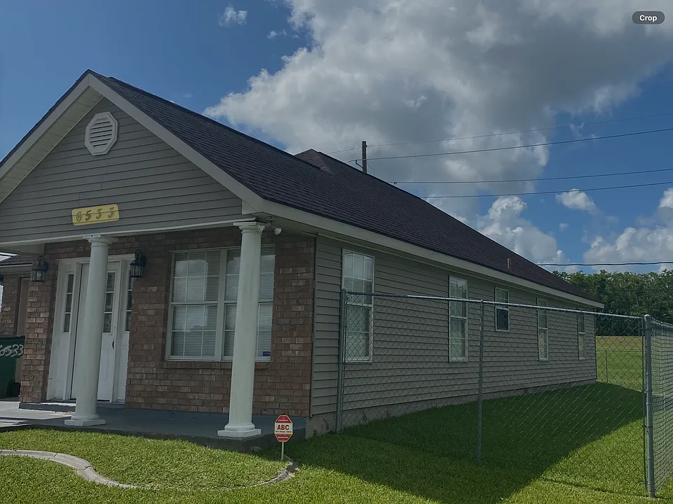 6533 Rue Louis Phillipe