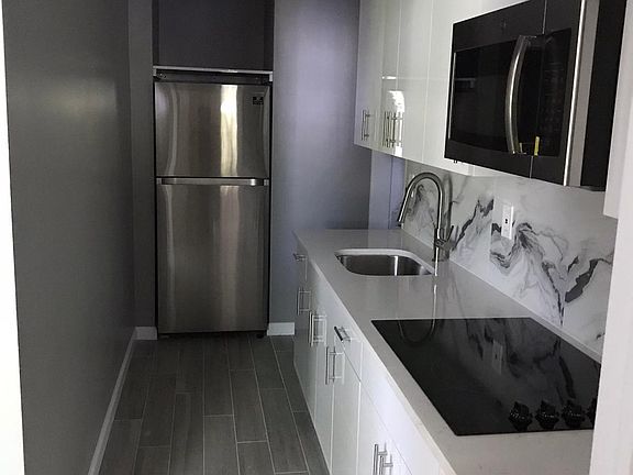 4th image of 430 E 237th St #2