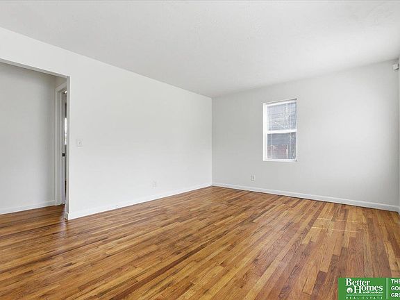 3rd image of 7407 N 34th St
