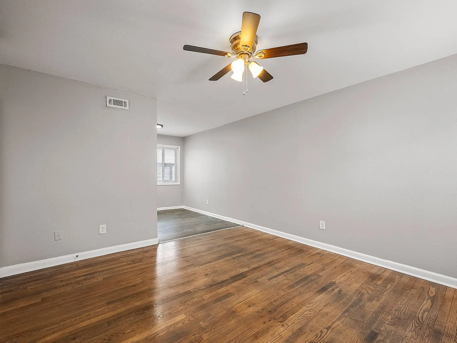 Balfour Chastain — Photo 4