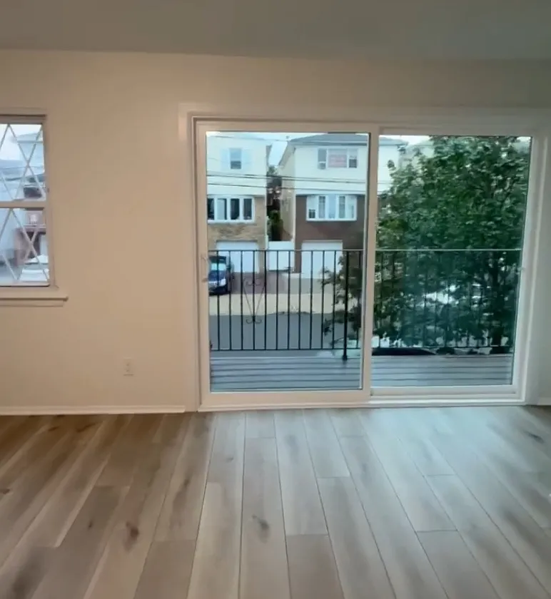 139 Grant Ave — Photo 3