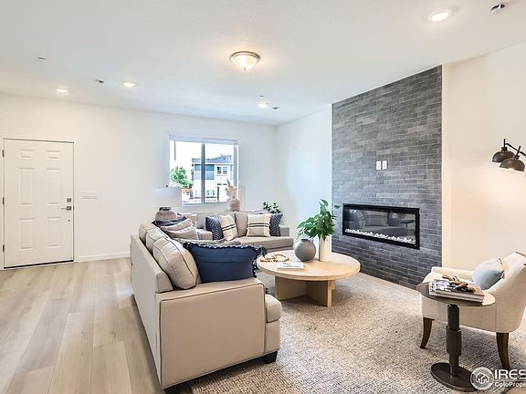 5th image of 2732 Bear Springs Cir