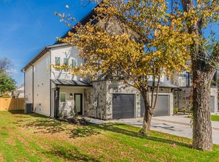 700 N Center St, Arlington, TX 76011