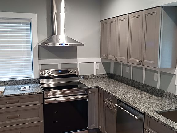 3rd image of 4225 Brownway Ave