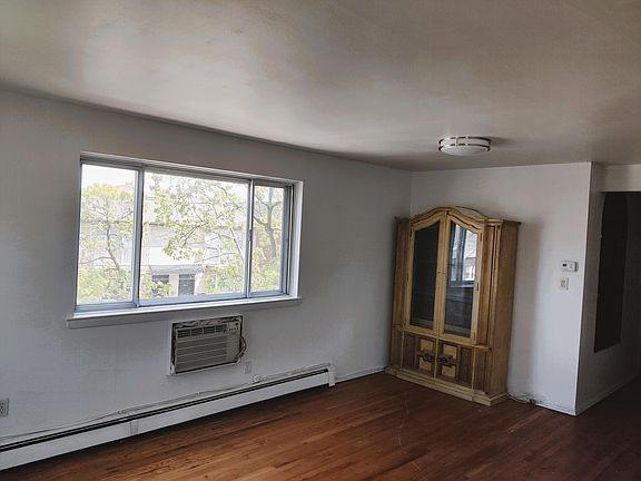 5th image of 6006 83rd St #3