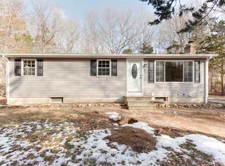 7 Tarbox Dr, Exeter, RI 02822