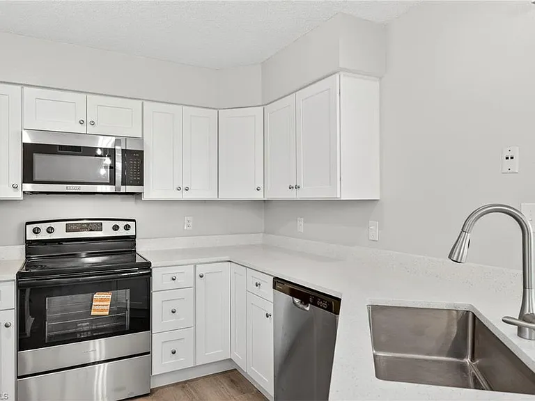 7400 College Pkwy #7C — Photo 9