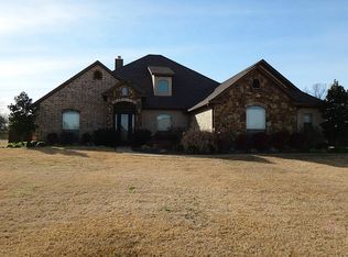 185 Towering Oaks Hvn, Longview, TX 75602