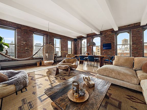 3rd image of 142 Henry St APT 8