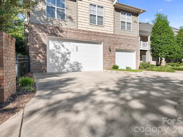 9007 Rosalyn Glen Rd, Cornelius, NC 28031