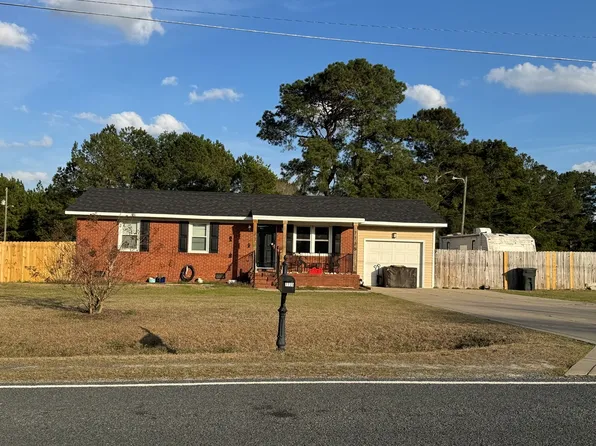 7735 Sim Canady Rd, Parkton, NC 28371