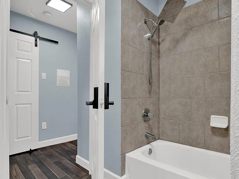 4710 Market St — Photo 17