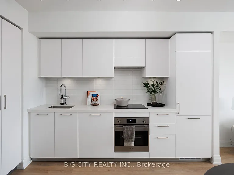 36 Brentcliffe Rd #911 — Photo 3