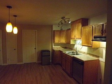 2nd image of 1515 Bennington Ave