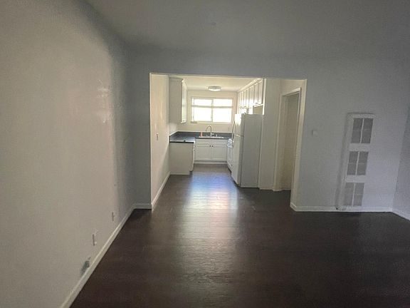 4th image of 4541 Murietta Ave #11