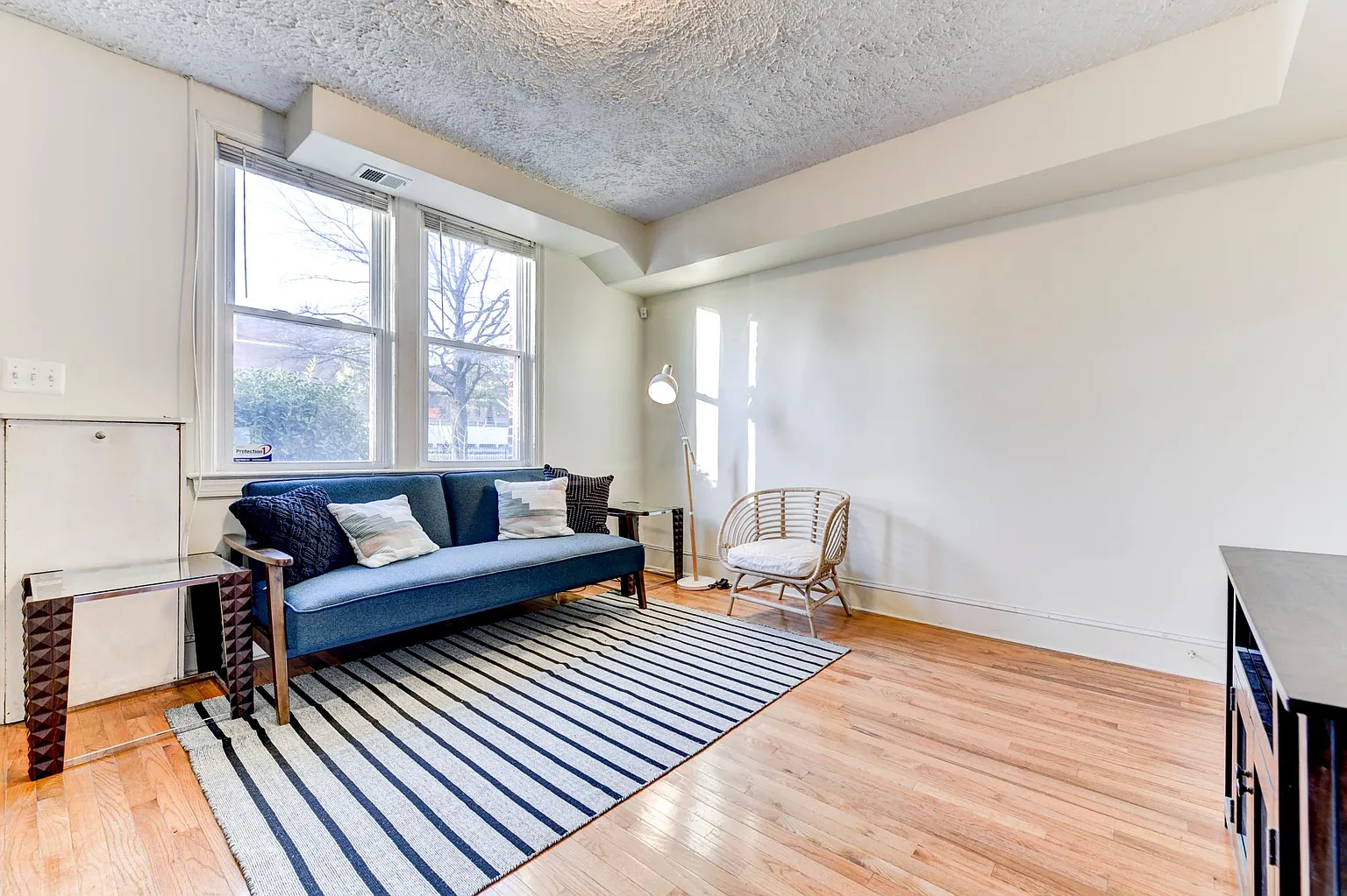 1125 W Virginia Ave NE photo 1