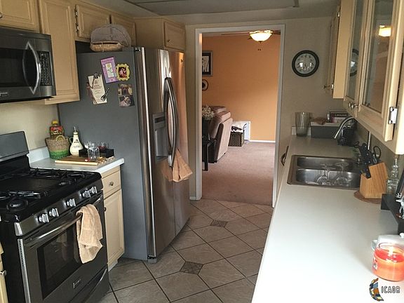 5th image of 2421 W Olive Ave