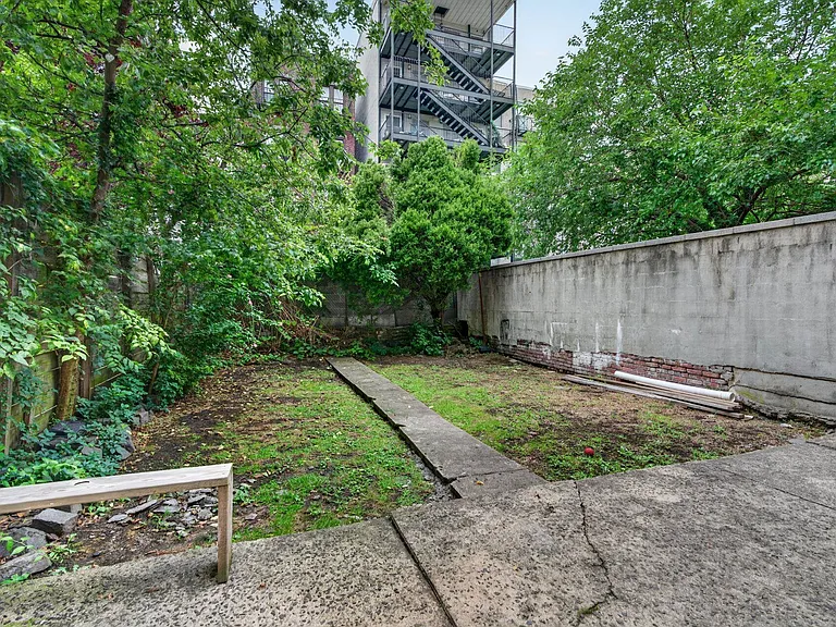 322 Madison St #5 — Photo 15