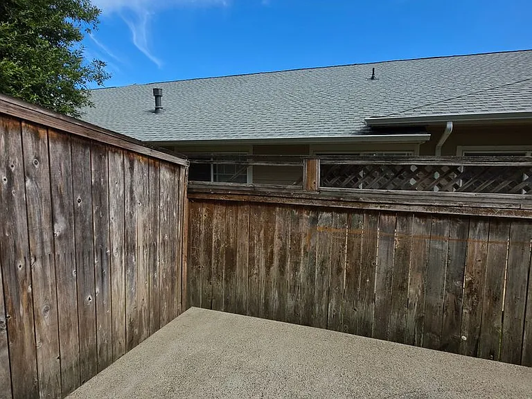 355 SW Pemberly Loop — Photo 14