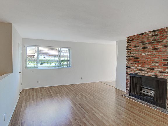4th image of 1317 12th St APT 9