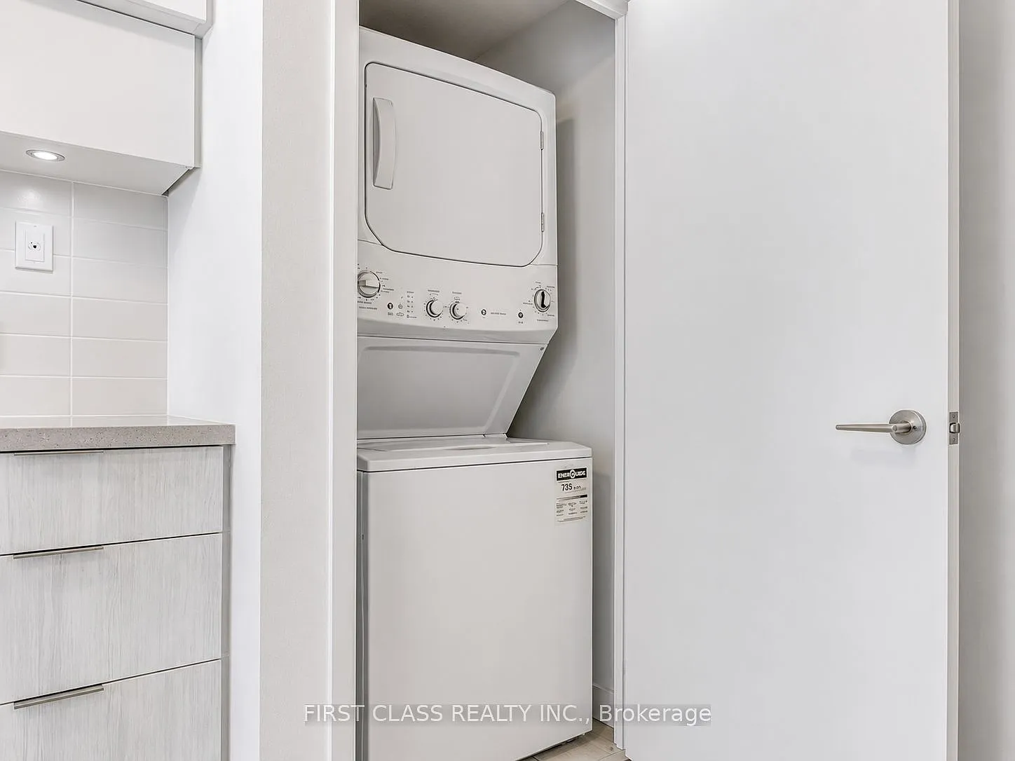 2 bed, $2,400 — Photo 3