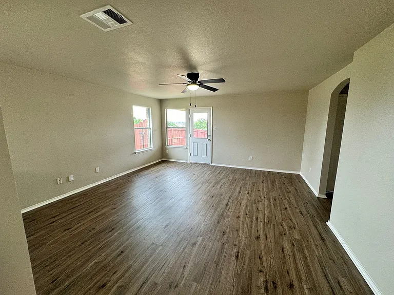 204 Pine Arbol — Photo 8