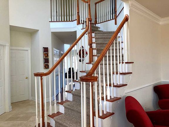 2nd image of 21 Claudia Ln