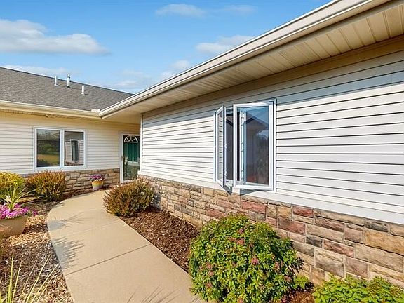 2nd image of 305 Creekside Pl