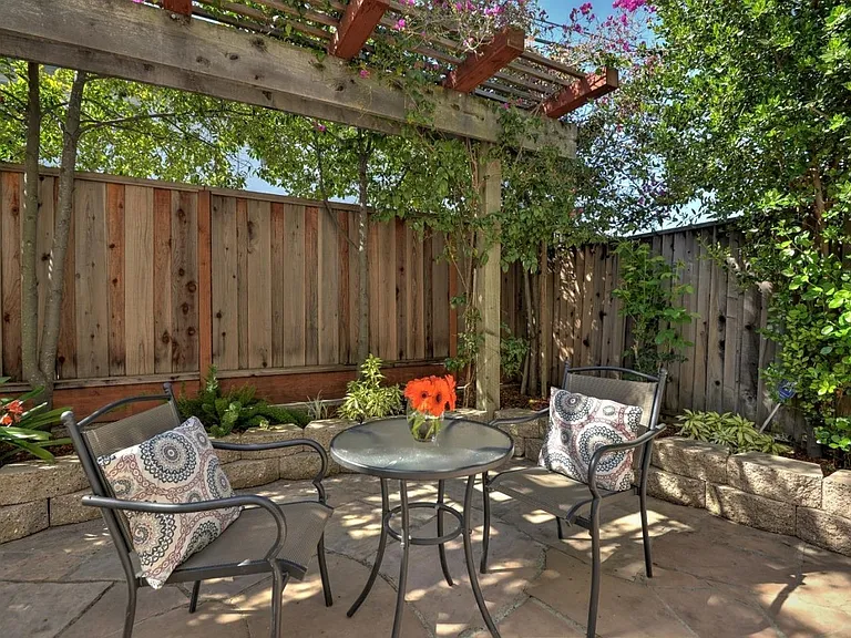 1567 Oak Point Ter — Photo 24