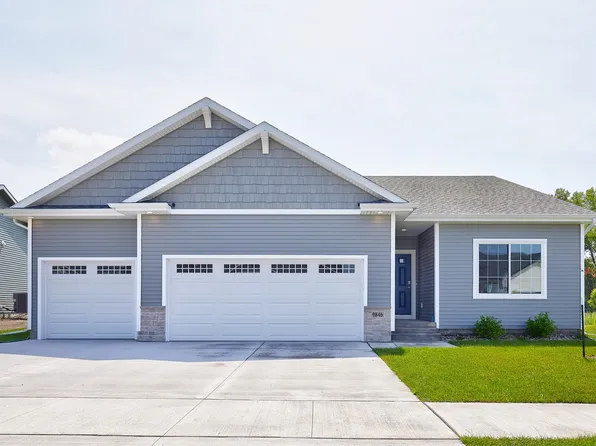 9846 Watermeadow Cir, Johnston, IA 50131