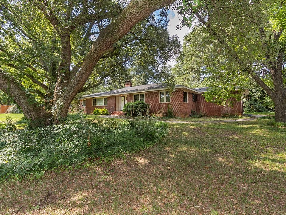 1st image of 1103 Greenacres