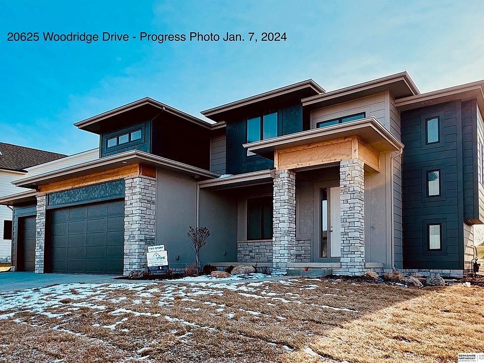 1st image of 20625 Woodridge Dr
