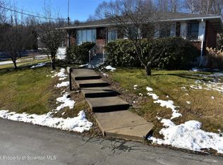 938 Clay Ave, Olyphant, PA 18447