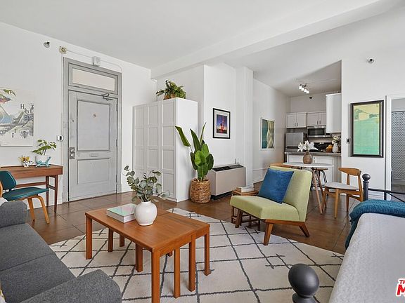 5th image of 215 W 7th St APT 1109