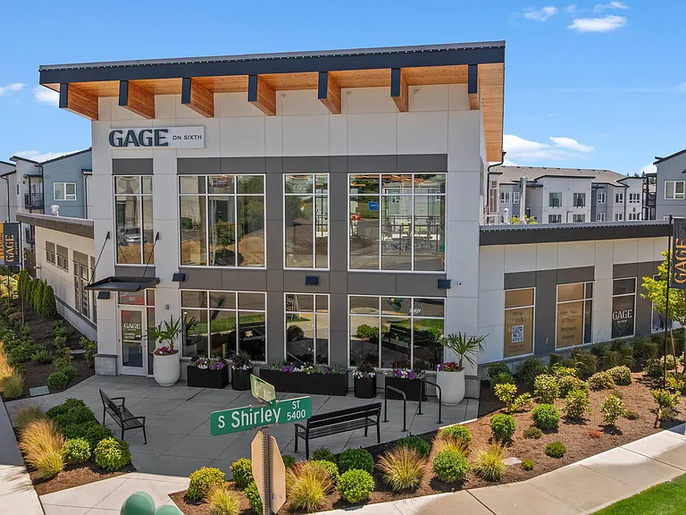 Gage On Sixth — Photo 71
