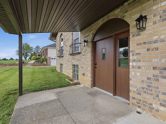 4th image of 2802 Saint Lawrence Rd