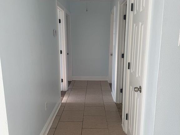 4th image of 70 Thornton Dr
