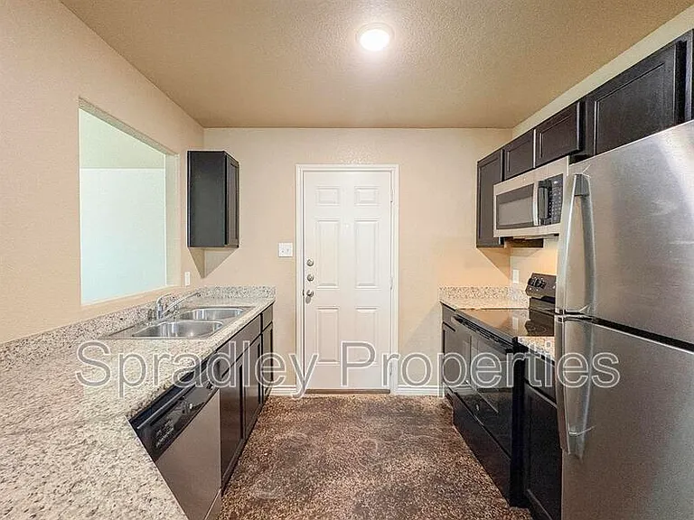 1518 Brazos Rd — Photo 4
