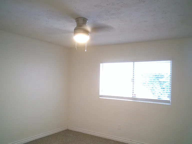 843 Garfield Ave — Photo 8