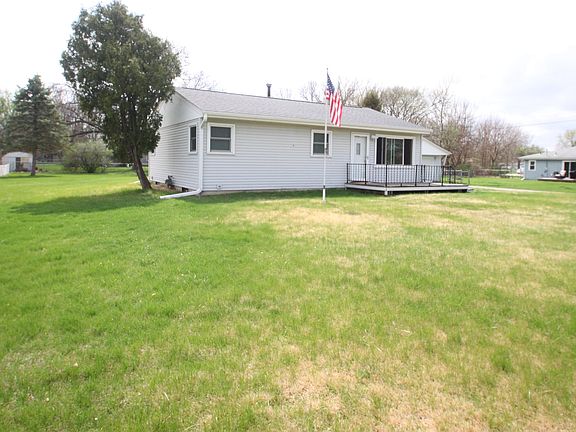 4th image of 1407 Hackberry Ln