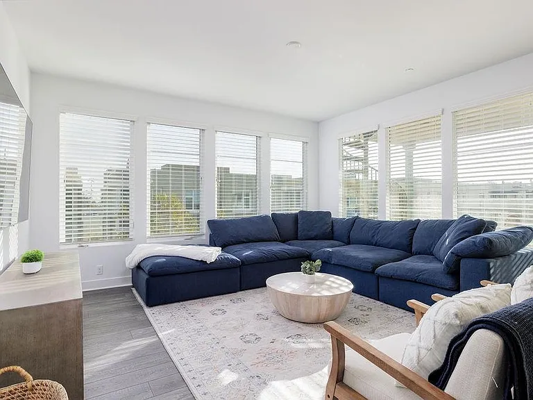 538 Doheny Way — Photo 10