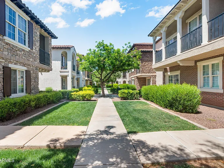 3647 E Horace Dr — Photo 42