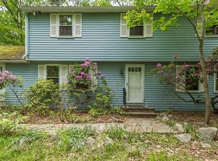 37 Moonpenny Dr, Boxford, MA 01921