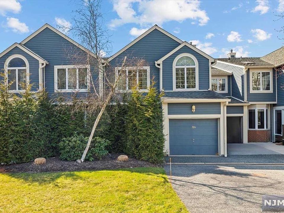 1st image of 324 Cambridge Dr