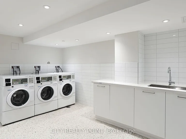 485 Huron St #305 — Photo 14