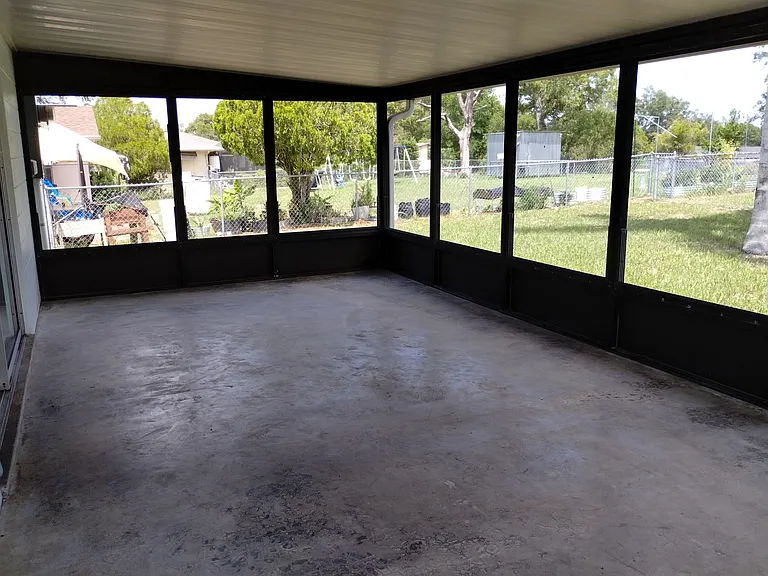 5136 Wellington Rd — Photo 10