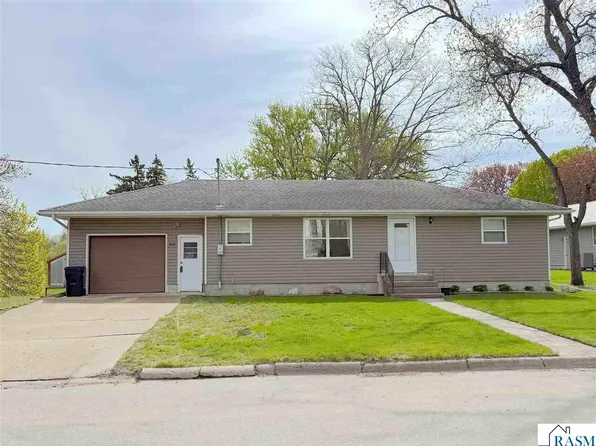 812 Main St N, Minnesota Lake, MN 56068